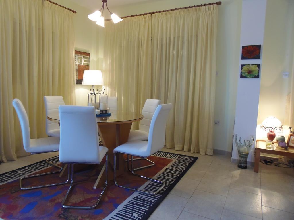 Villa Athina Pafos Oda fotoğraf